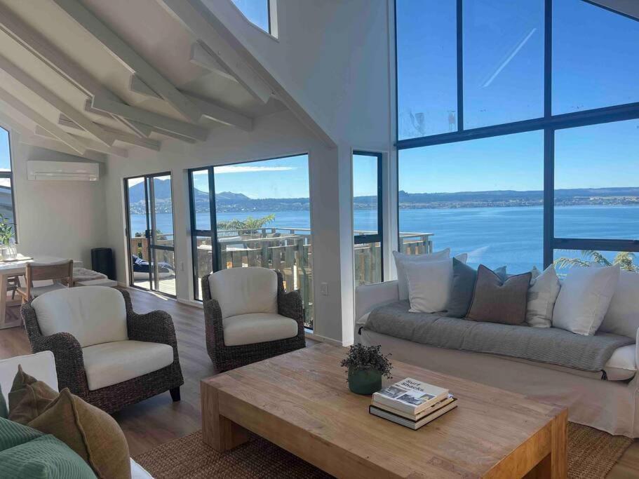 Villa Breathtaking Views Lago Lago Taupo Esterno foto